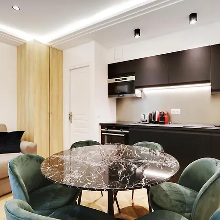 Apartment Off Majesti Upper Marais Apartment- Rue Du Faubourg Saint-martin
