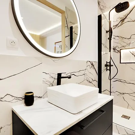 Off Majesti Upper Marais Apartment- Rue Du Faubourg Saint-martin Apartment