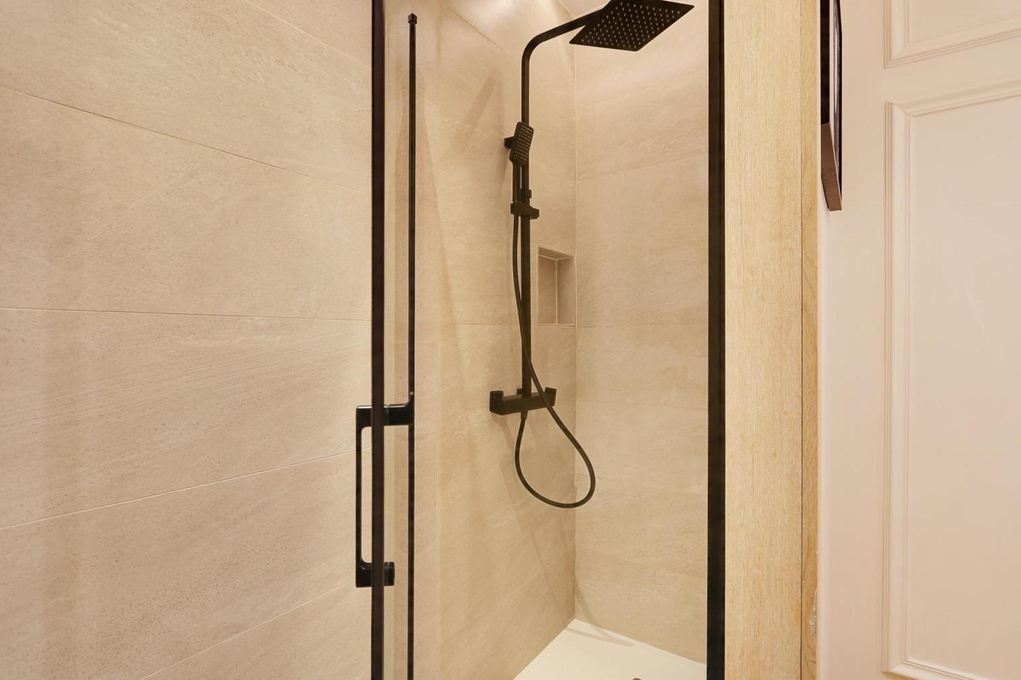 Off Majesti Upper Marais Apartment- Rue Du Faubourg Saint-martin Appartamento